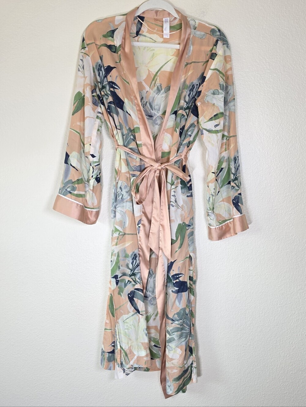This Stars Above Robe M/L - Picture 2 of 5